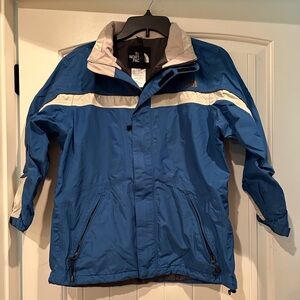 The North Face Children’s nylon jacket jacket size large.